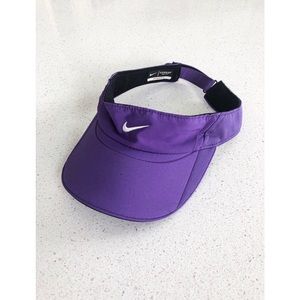NIKE Featherlight Dri Fit Visor